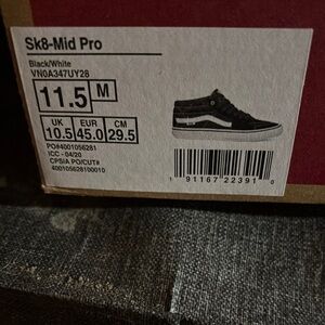 Vans Sk8-Mid Pro Black and White Sneakers men’s mid 11.5 Grosso no offers please